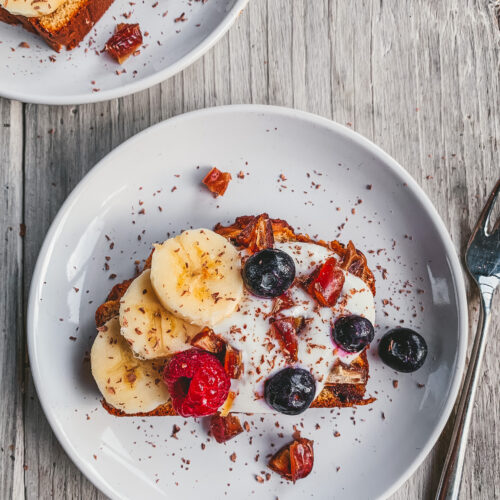 Bananenbrood mext vijf ingrediënten
