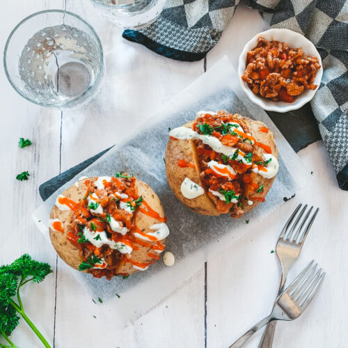 Pittig gepofte aardappel met veel groentes