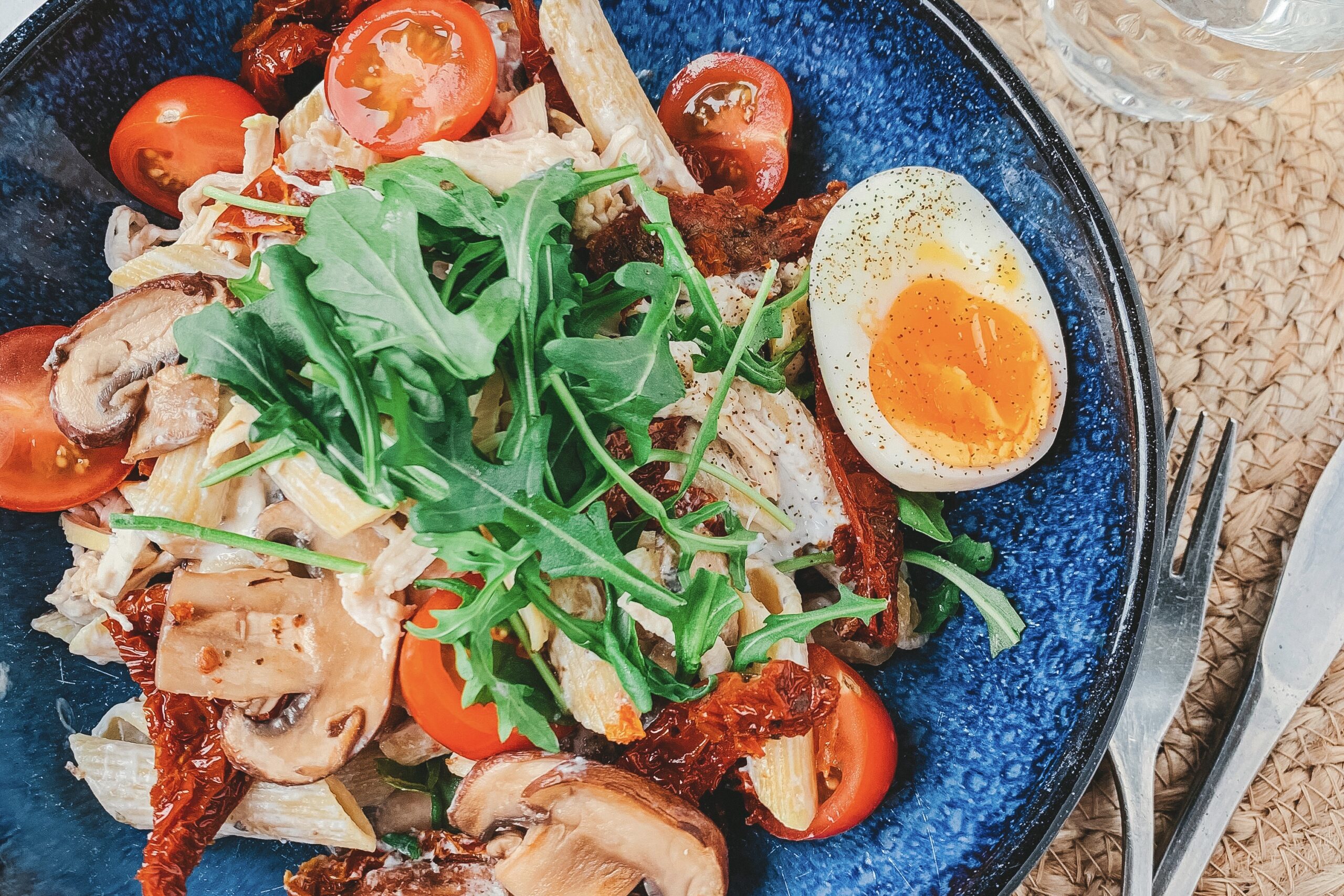 Truffelpasta 2.0 met pulled chicken en champignons